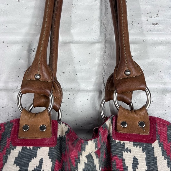 Slouchy Hobo tote bag | Leather & Aztec Print - Picture 2 of 9